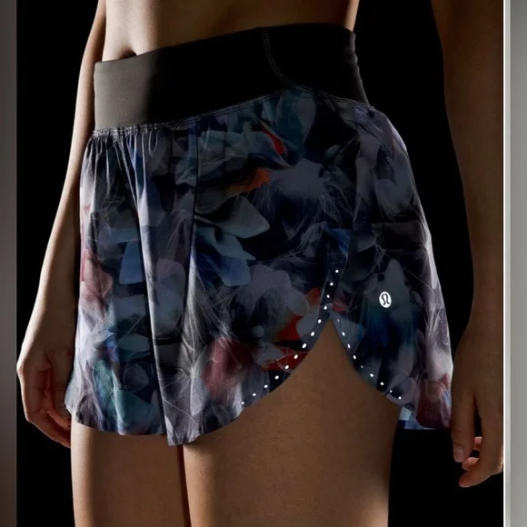 Lululemon Fast and Free Reflective High-Rise Classic-Fit Short 3" - Picture 3 of 8